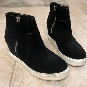 Steve Madden wedge sneakers size 7 leather